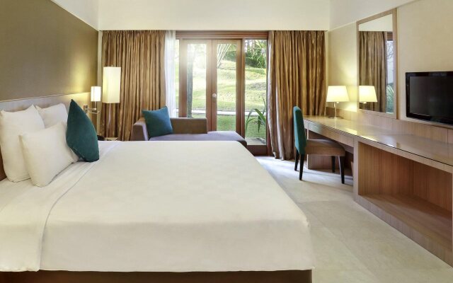 Novotel Surabaya - Hotel & Suites