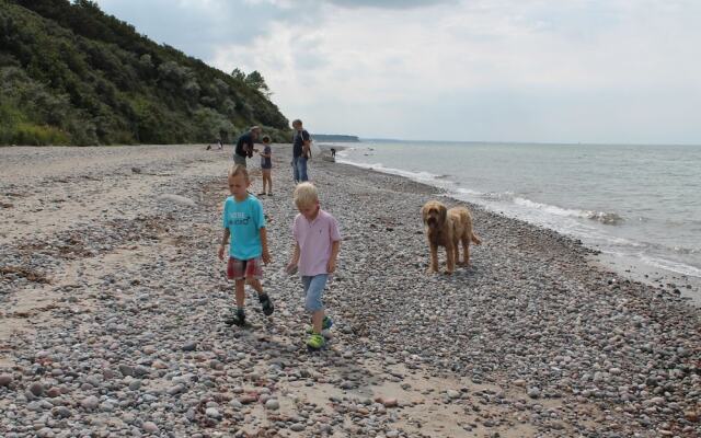 Quaint Holiday Home in Diedrichshagen near Sea Beach