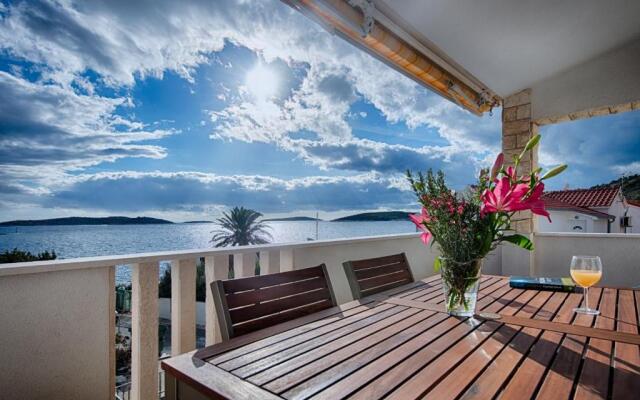 Seafront Suites Maja