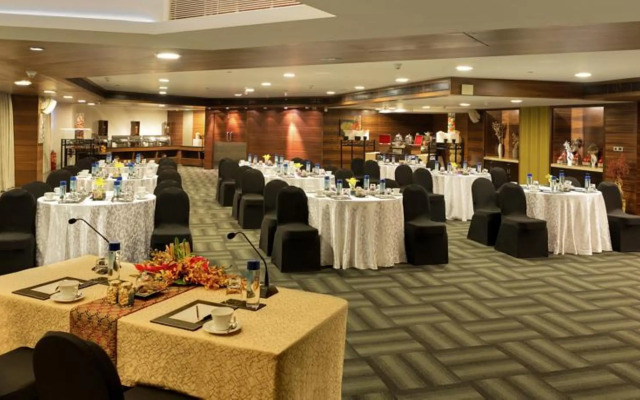 Sahara Star