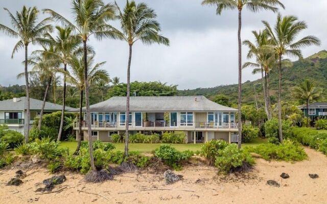 King Hale 4 Bedroom Home by RedAwning