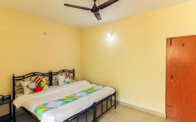 OYO 17182 Home Green View 2BHK Nuvem