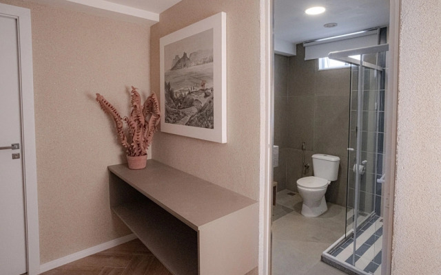 Sea View and Balcony With Bathtub PJ Family