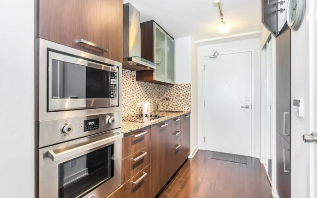 50+ Floor View of Lake-shore Executive Stay