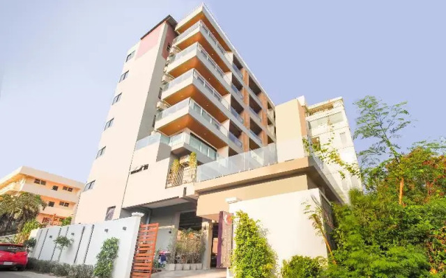 Blooming Hill Boutique Suites