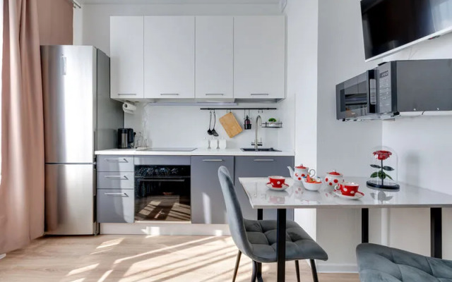 Хэппи Пипл на ул. Героя России Филиппова, д. 10