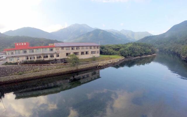 Tashiro Annex