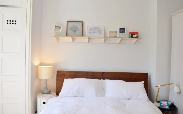 Charming 2 Bedroom Apartment in Bethnal Green