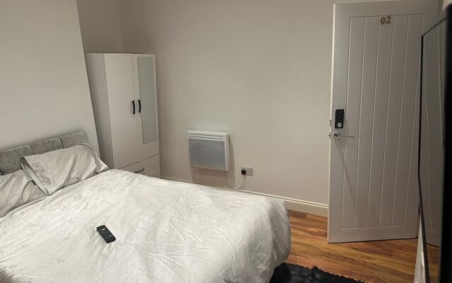 Kuramoh Modern Apartment