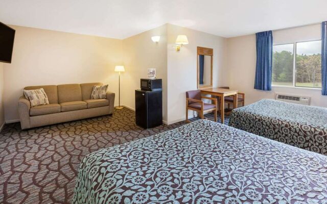 Days Inn Manistee