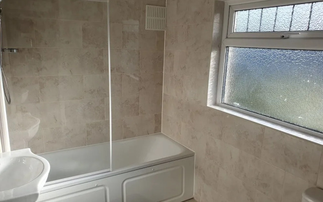 Elegant 3 Bed house walk Wembley stadium