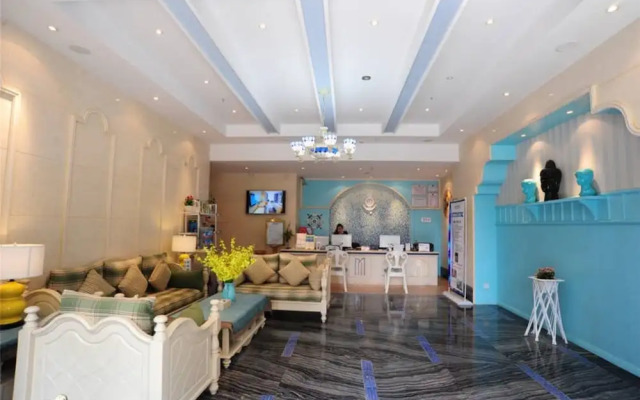 Chengdu Charm City Hotel