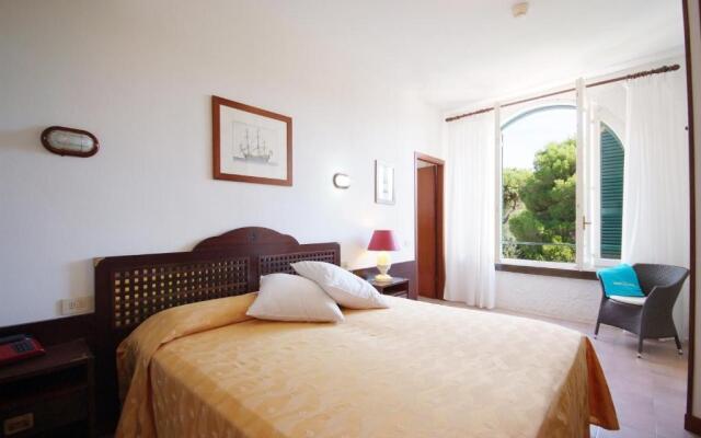 Hotel Antares