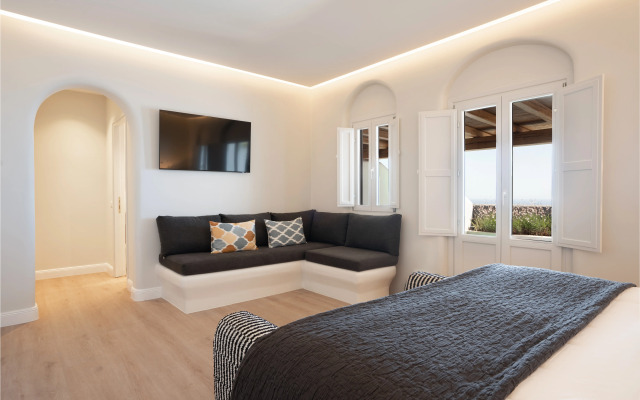 Nero Luxury Suites