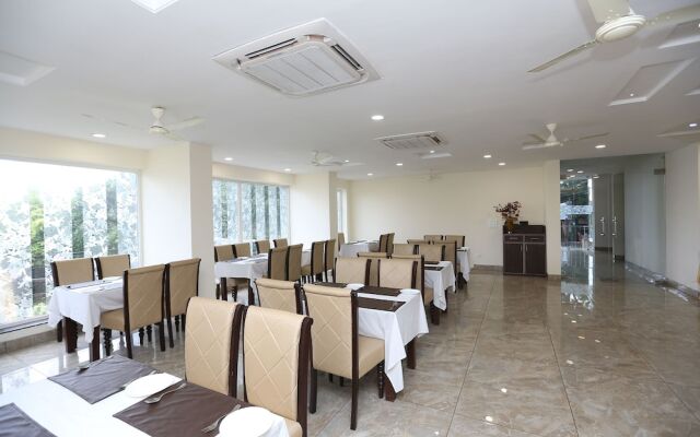 OYO 9667 Sashtrdhara Road