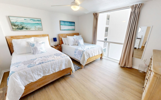 Shoreline Towers 2051 3 Bedroom Condo
