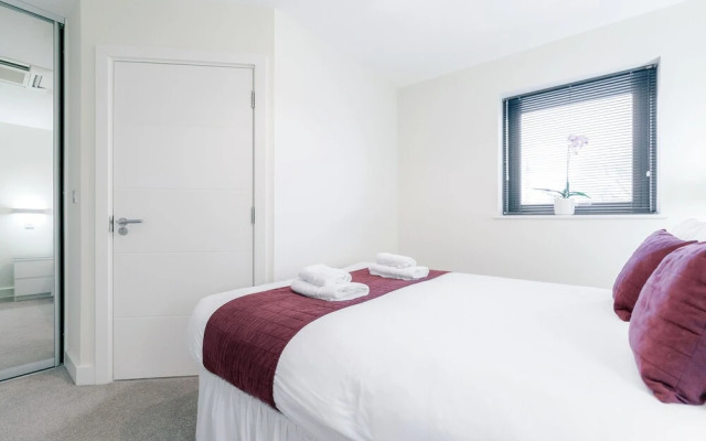Roomspace Apartments -New Manor House