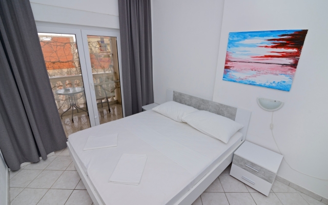 Apartment Zora - garden terrace and grill A4 Pirovac, Riviera Sibenik