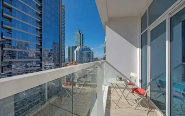 Cozy 1BR with balcony sea view
