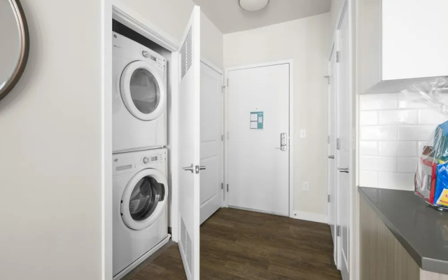 Global Luxury Suites at Reston