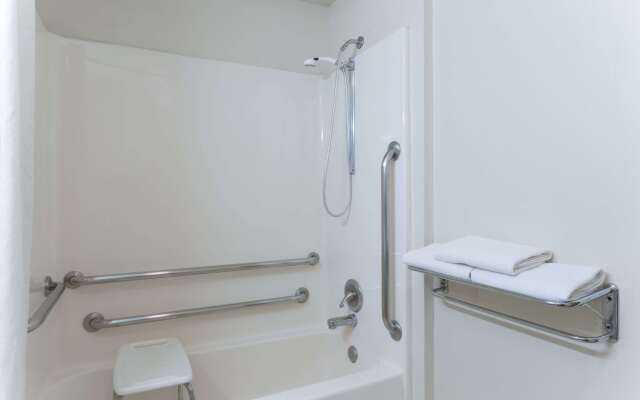 Super 8 by Wyndham Green River