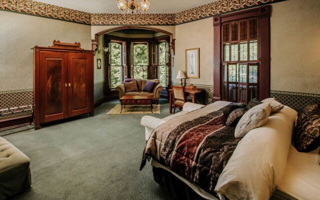 Inn at Pine Terrace