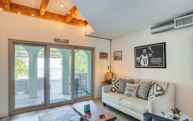 7 Mi to Winery: Lakefront Rockwall Home w/ Deck