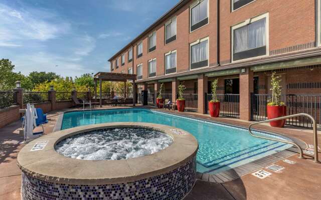 Best Western Airport Suites