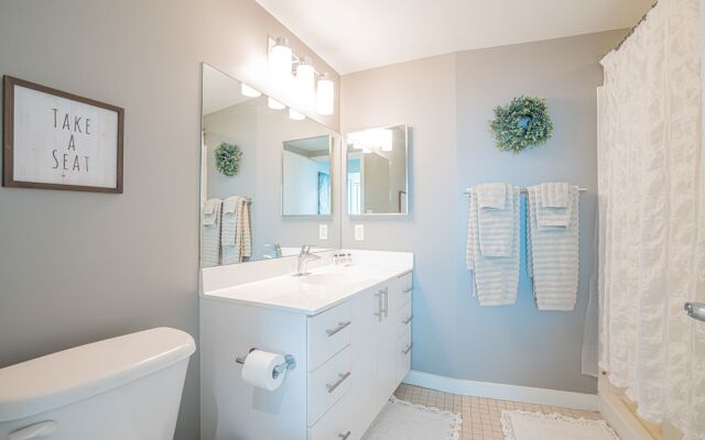 Heaven on Baltimore Downtown Fully Furnished Apartments