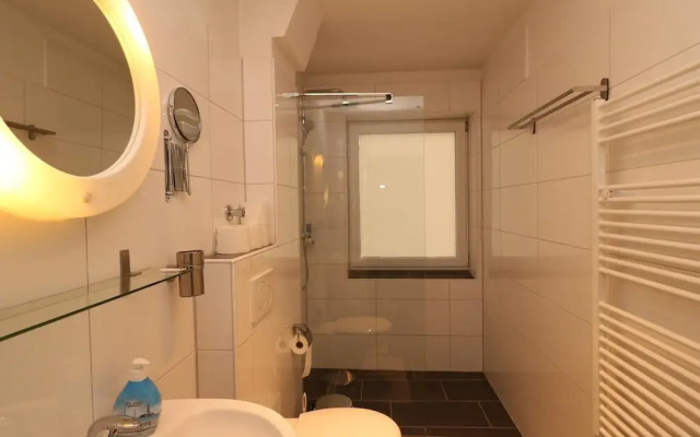 Central Apartment Near the Trade Fair