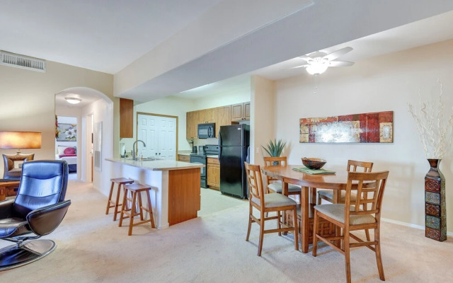 Pool Access, Private Patio & Grill: Mesa Condo!