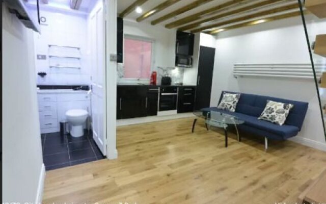 Leicester Square - Brand New 3 Bedroom Flat