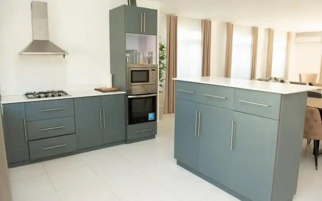 4 Bedroom Private Villa Villa La Tourelle