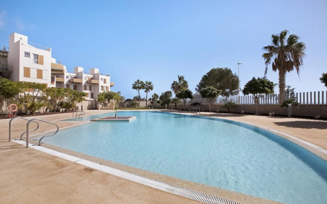 Beautiful Duplex Facing The Beach