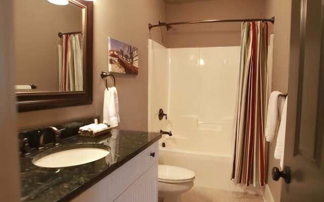 229 King Luxury Suites