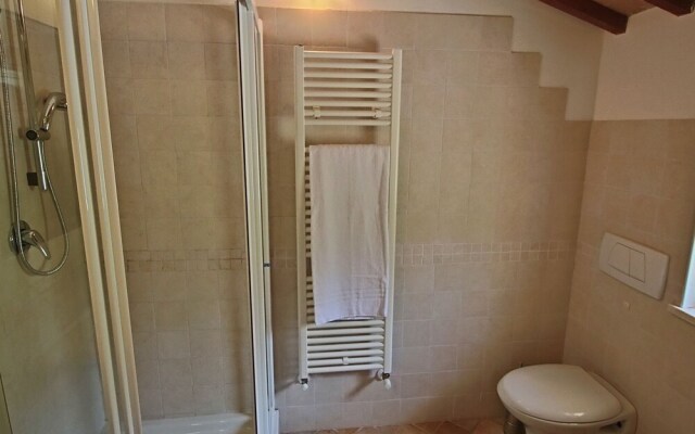 Quaint Farmhouse in Trevi With Swimming Pool