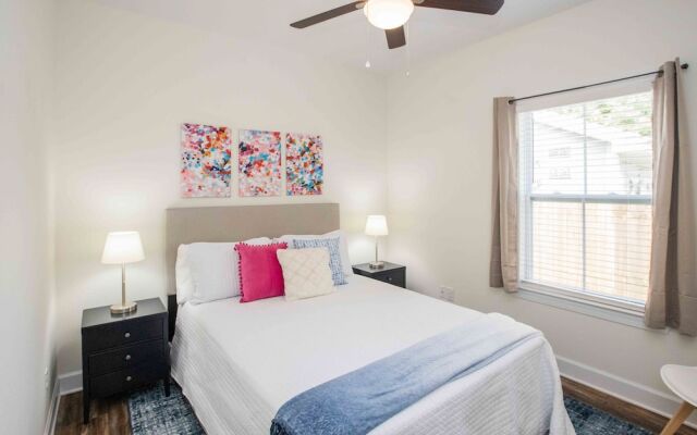 Chic Thomasville Home: Walk to Downtown!