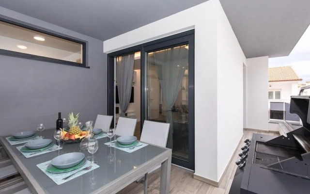 LuxArt City SPA Residence Krk