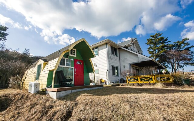 Seosan Travel & Dream Pension