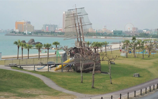 Ocean View Araha 305