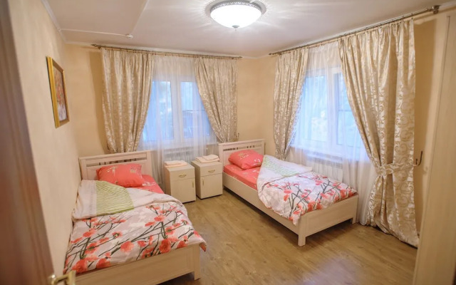 Flora Park Country Club