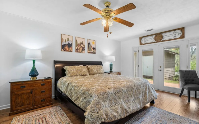 Cosby Mountain Lodge 4 Bedroom Home