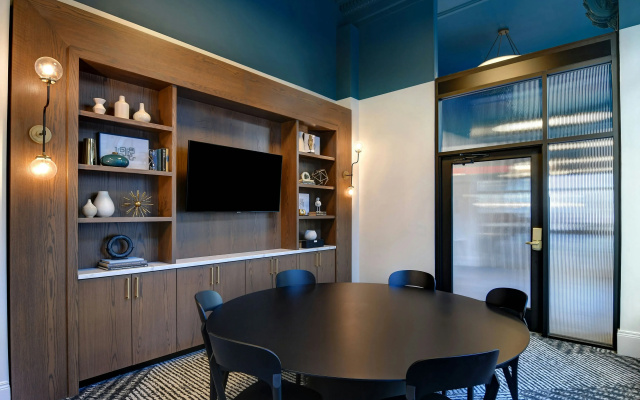 Courtyard by Marriott Cincinnati Downtown
