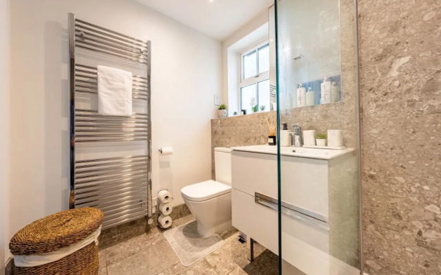 Super Luxe Central Maidenhead Apartment