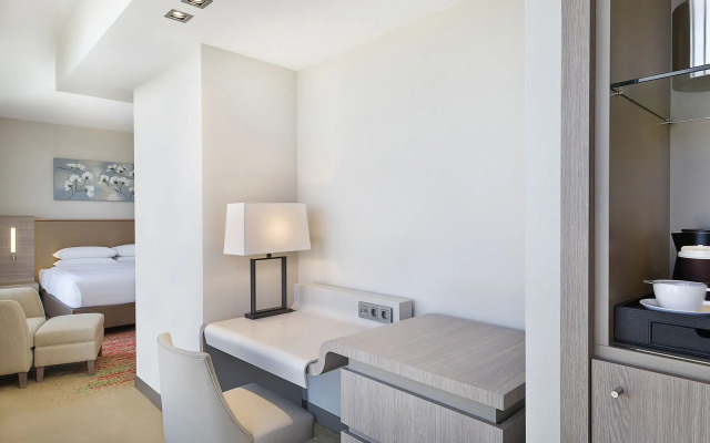 Park Mall Hotel & Conference Center