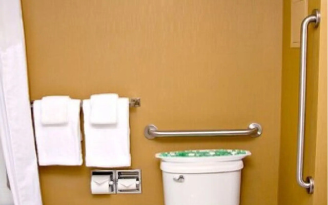 Holiday Inn Express Pembroke by IHG