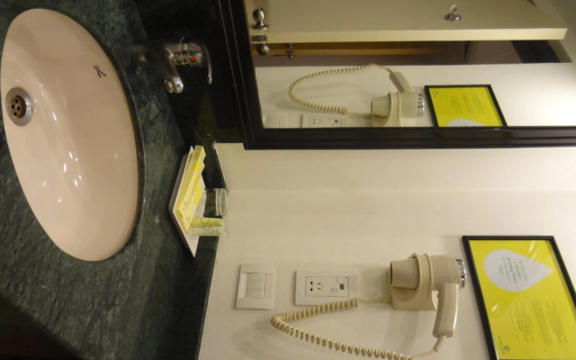 Lemon Tree Hotel, Ahmedabad