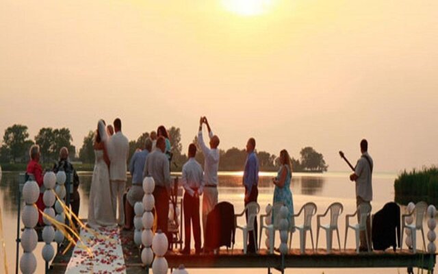 Inn at Huntingfield Creek