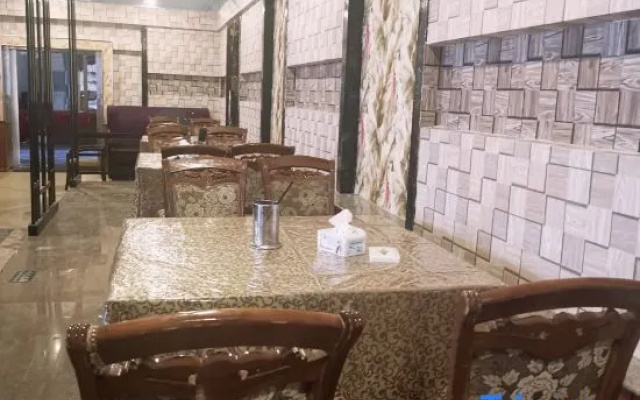 Ruifeng Hotel Buerjin (Food Street Night Market)