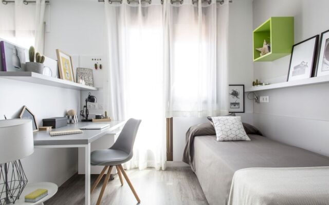 Residencia Universitaria Barcelona Diagonal - Campus Accommodation Hostel